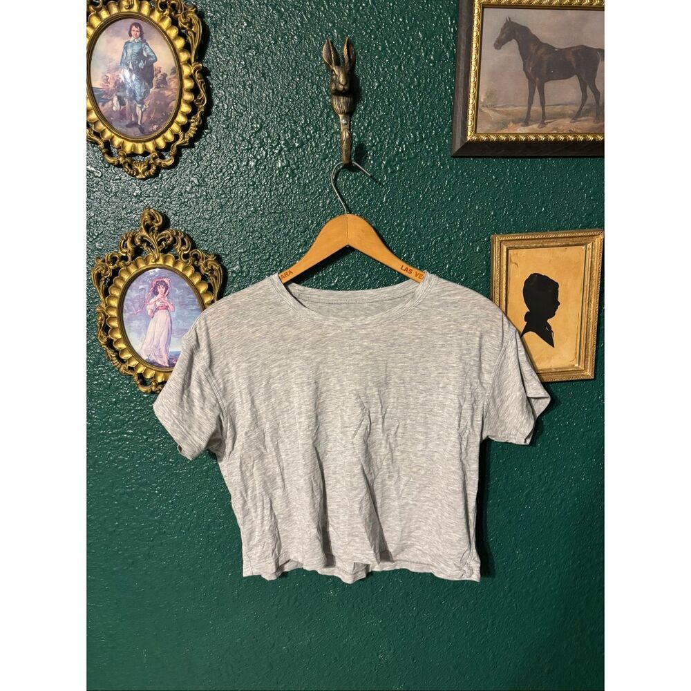 Lululemon Gray Cropped Basic SS Top Sz Small - image 1